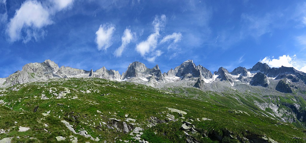 IMG_5323 Panorama.jpg - Bel panorama dal sentiero